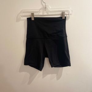 Lululemon Black Align Shorts!